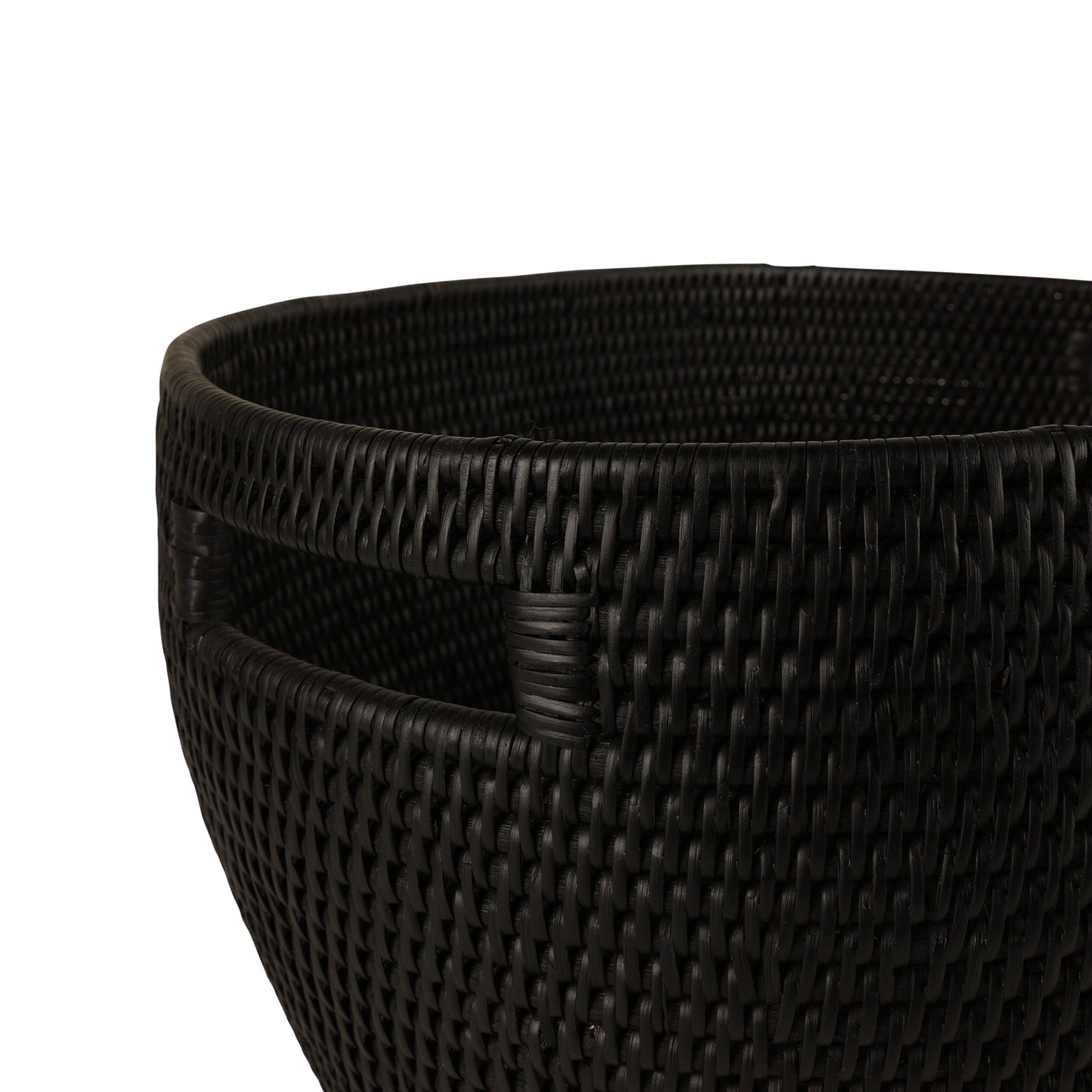 Expertly handwoven rattan trays that come in two sizes, Natural and dark colorways and as a rectangular and oval option,
