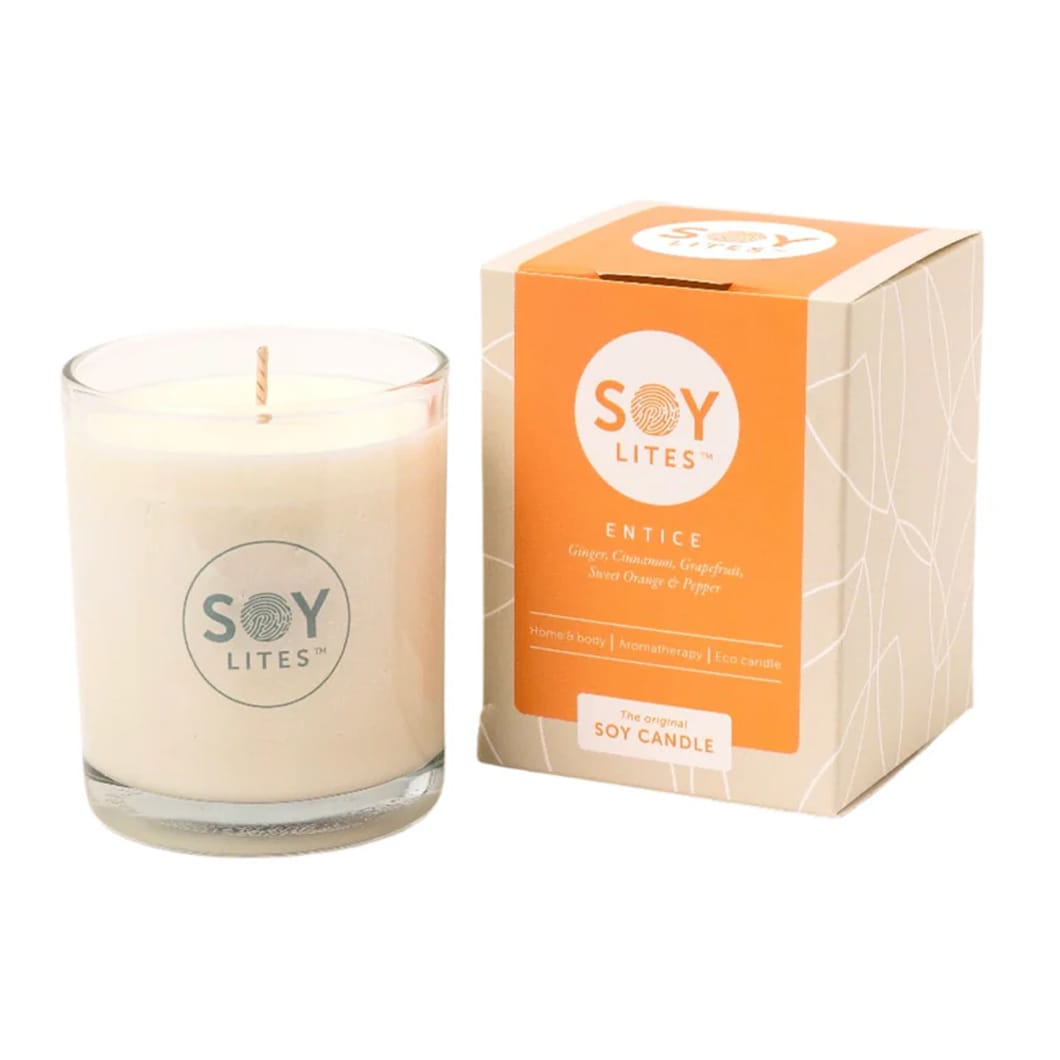 Entice Moisturising Candle