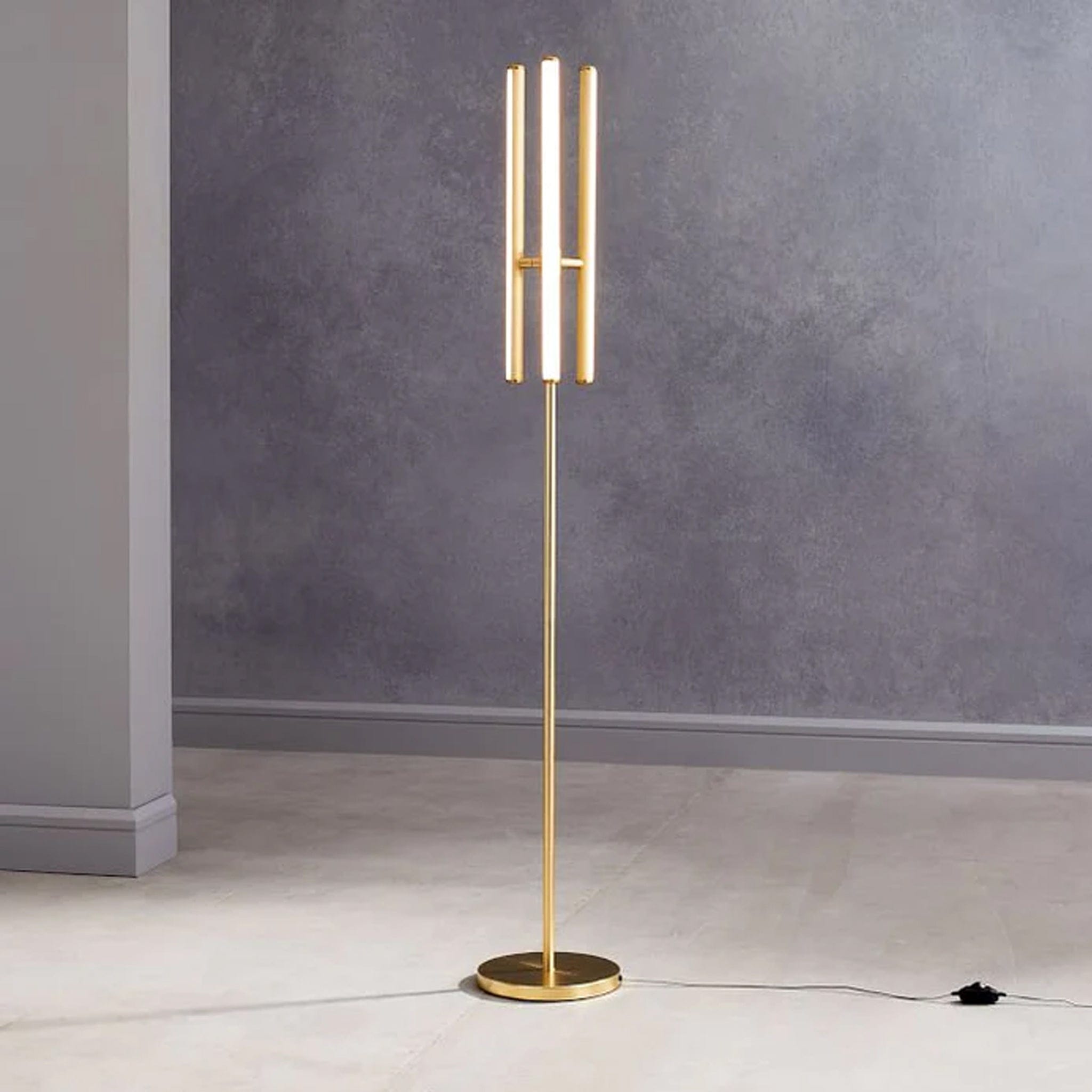 An adjustable light design featuring a multi-directional projection to create an eye-catching look in your interiors