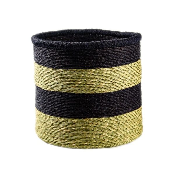 Great for every room of the house to keep everything organised. Useful for storing blankets, towels, toys, a plant and much more. Multiple stylish colours and sizes available to suit everyone’s needs.  Dimensions  Small : 16 x 16 cm Medium : 22 x 24 cm Large : 26 x 24 cm