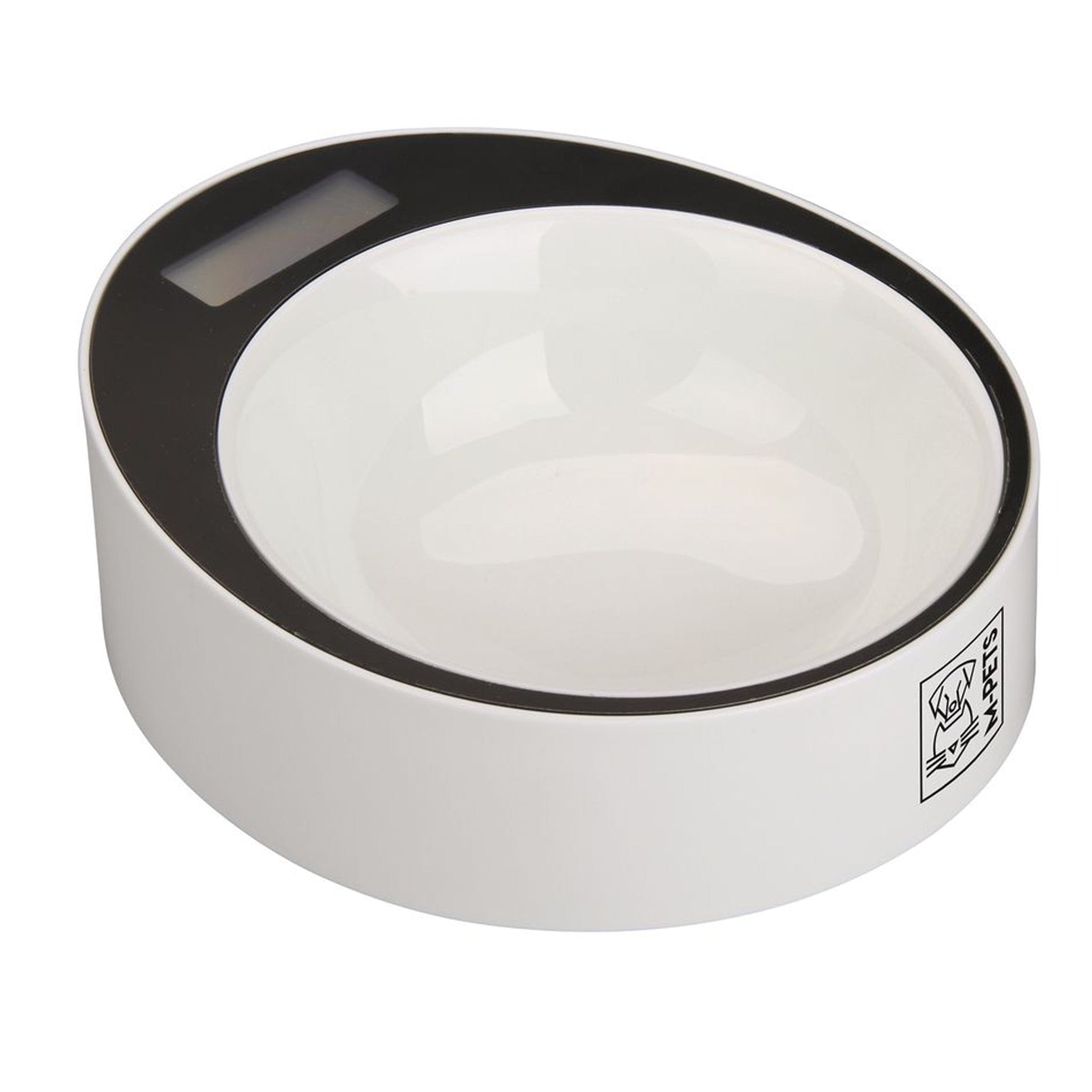 Reduce the risk of overfeeding your dog or cat. This waterproof bowl has a scale making it easy to measure food according to the recommended ratio on the food bag. Wash by hand.