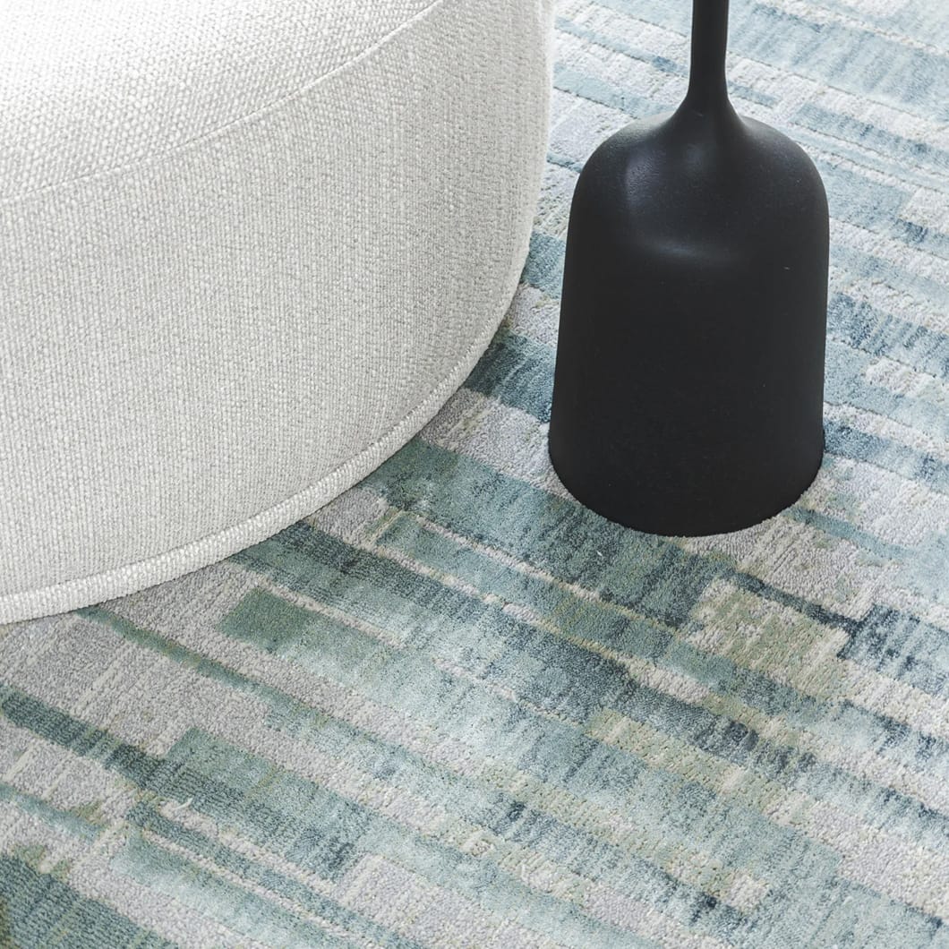 Ether Rug in Lake - Image 2