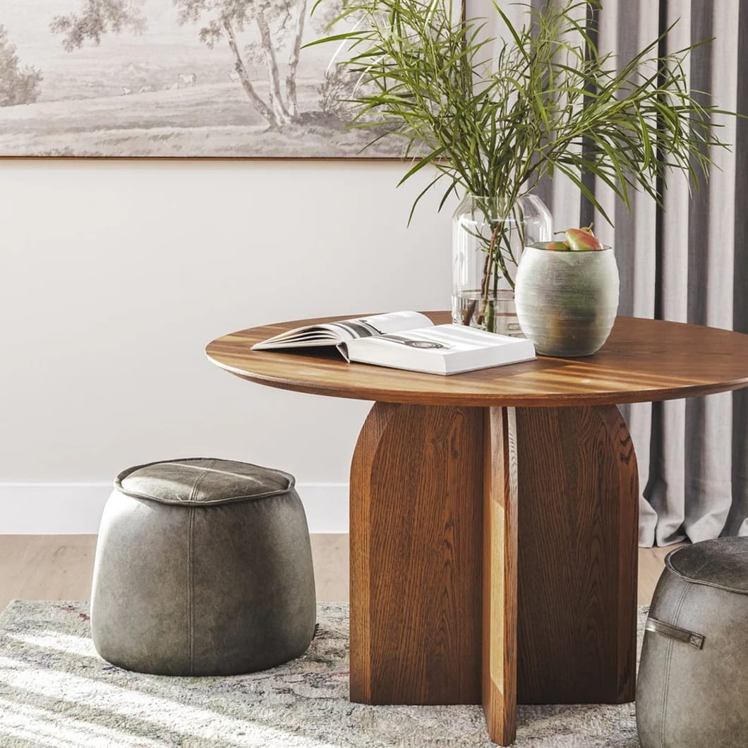 A staple in both traditional and modern interiors, oak tables exude timeless elegance and sturdiness. Composed of an oak veneer top and legs made of solid oak, Monument tables will not only stand the test of time but also feature a bold, head-turning design. This Monument Round Table is also perfectly suited as a meeting table. Its round shape is sure to foster collaboration and creativity.
