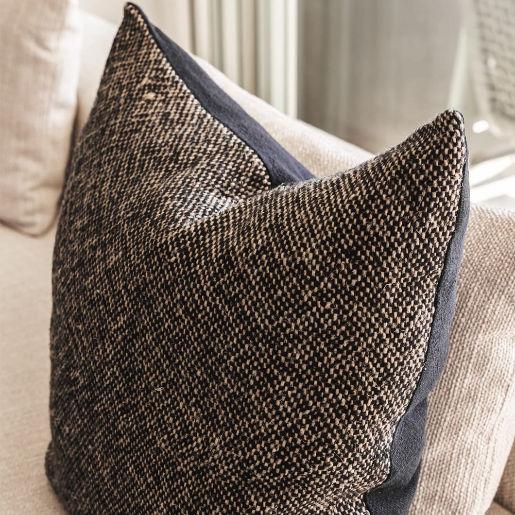 The ideal blend of countryside charm and modern elegance, Tweedish scatters feature covers made of a premium blend of linen and cotton, handwoven to mimic the texture and appearance of timeless tweed. Natural linen fibres imbue these scatters with textural richness, while a YKK metal zip adds a refined finish. Available in six tones, Tweedish scatters will bring warmth and understated luxury to various interior styles. Duck feather-duck down inner included.