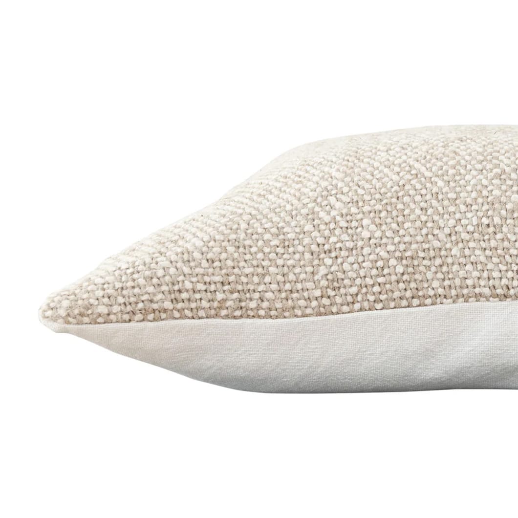 The ideal blend of countryside charm and modern elegance, Tweedish scatters feature covers made of a premium blend of linen and cotton, handwoven to mimic the texture and appearance of timeless tweed. Natural linen fibres imbue these scatters with textural richness, while a YKK metal zip adds a refined finish. Available in six tones, Tweedish scatters will bring warmth and understated luxury to various interior styles. Duck feather-duck down inner included.