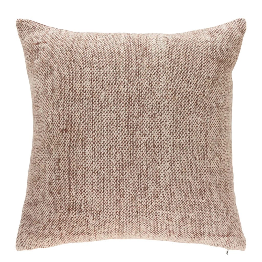 The ideal blend of countryside charm and modern elegance, Tweedish scatters feature covers made of a premium blend of linen and cotton, handwoven to mimic the texture and appearance of timeless tweed. Natural linen fibres imbue these scatters with textural richness, while a YKK metal zip adds a refined finish. Available in six tones, Tweedish scatters will bring warmth and understated luxury to various interior styles. Duck feather-duck down inner included.