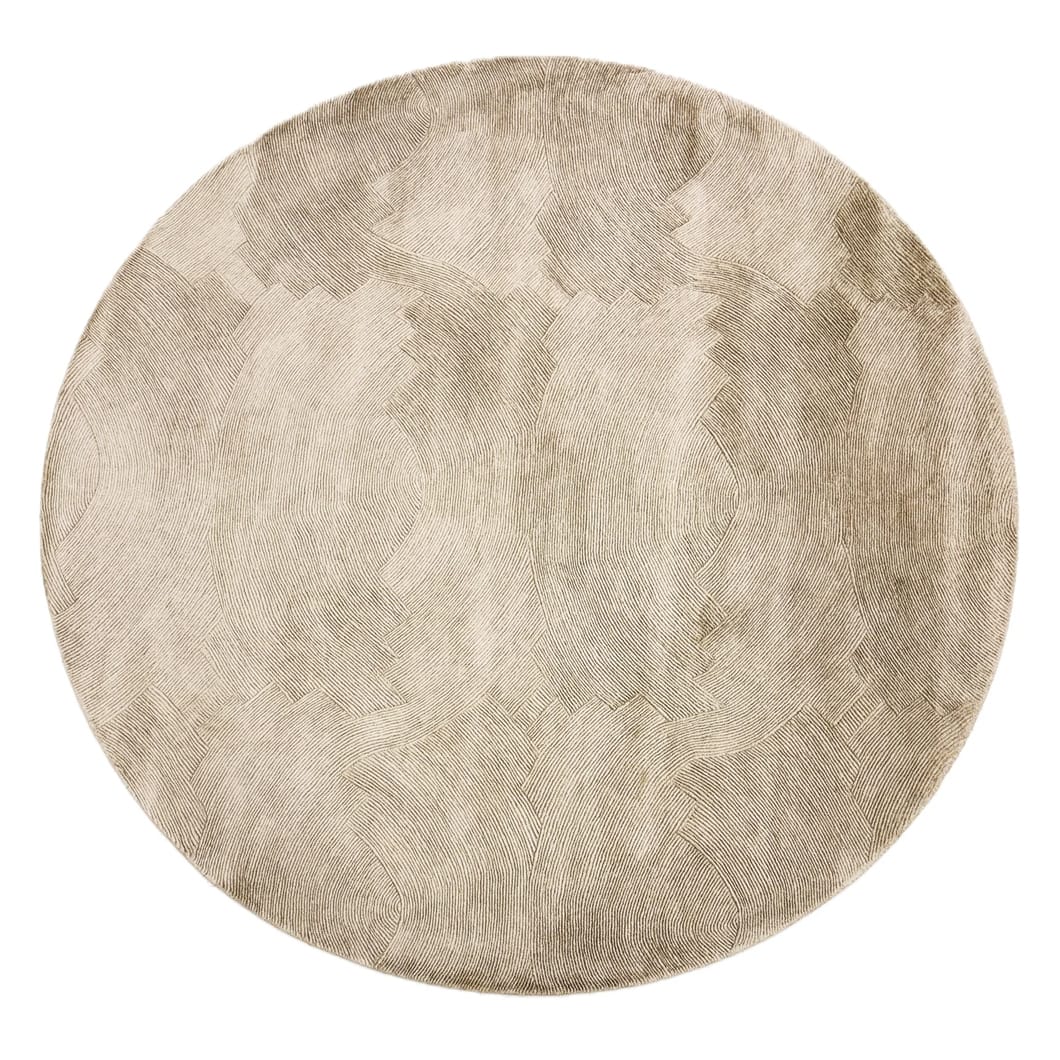 Curvo Rug in Cafe