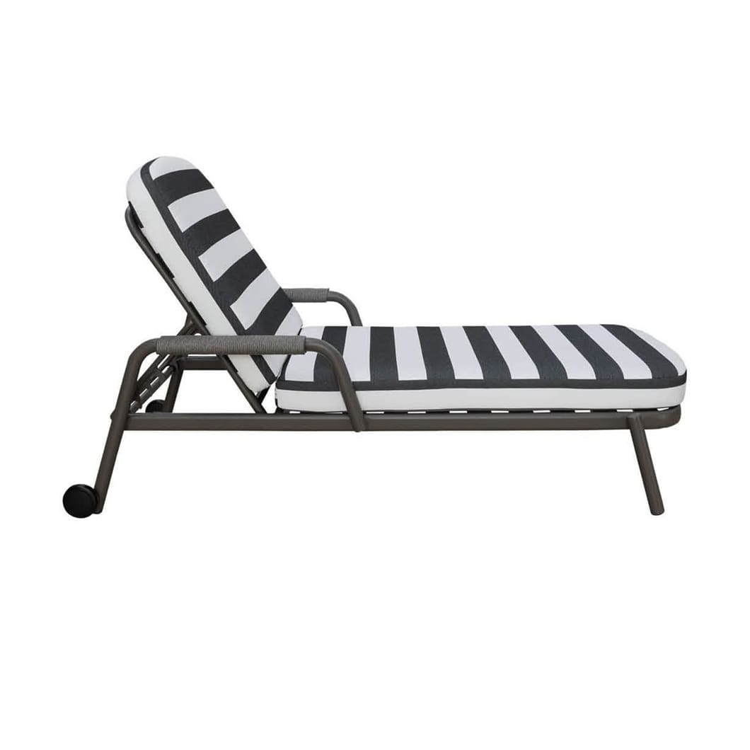 Umhlanga Lounger in Volcanic - Image 4