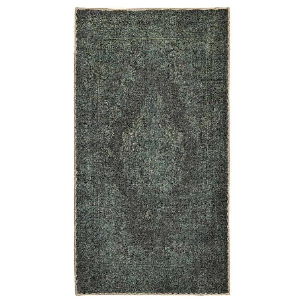 Sophie Runner in Serenade